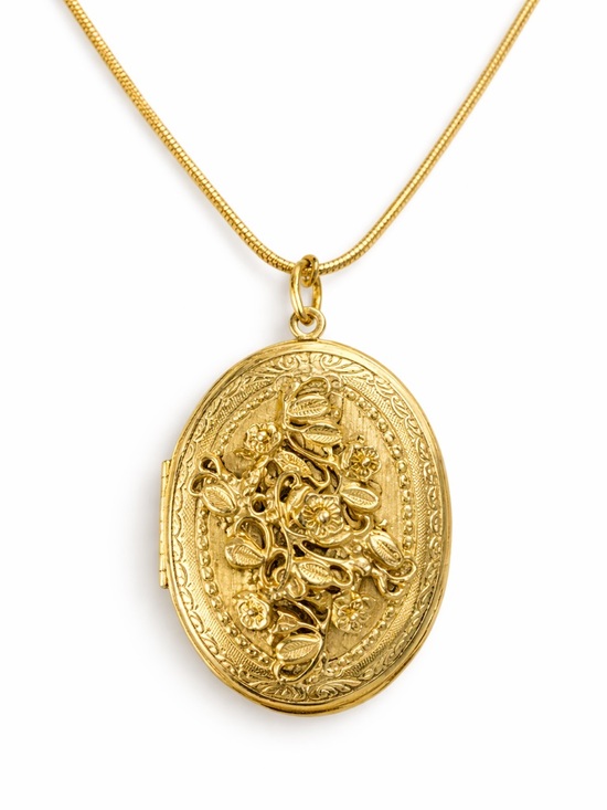 Vintage Jewelry - ✨ Vintage Style Gold Tone Oval Locket Necklace ✨